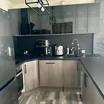 Grand 80m2 - 3 - 7 Min Du Centre - Calme - Ideal Famille * ריימס