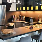 Grand 80m2 - 3 - 7 Min Du Centre - Calme - Ideal Famille *