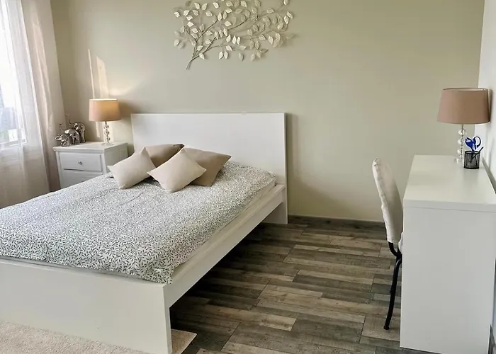 Grand Appartement Cosy - 3 Chambres - Ideal Famille - Reims, Proche Centre アパート ランス