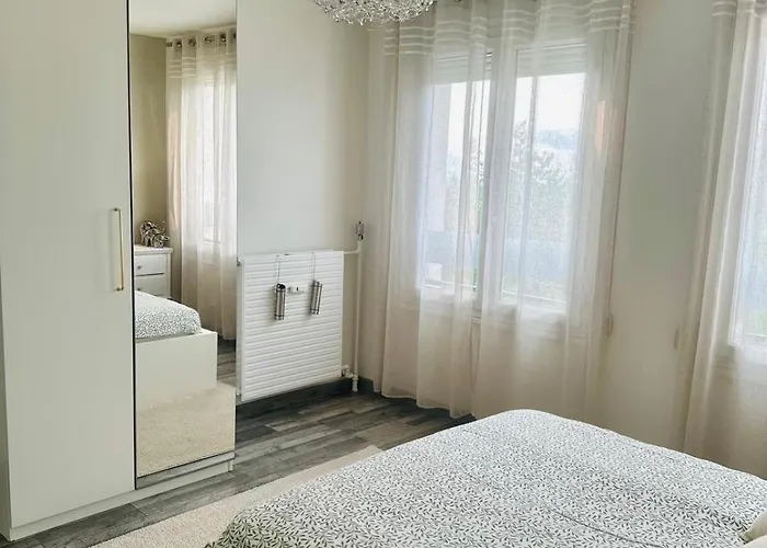 Grand Appartement Cosy - 3 Chambres - Ideal Famille - Reims, Proche Centre